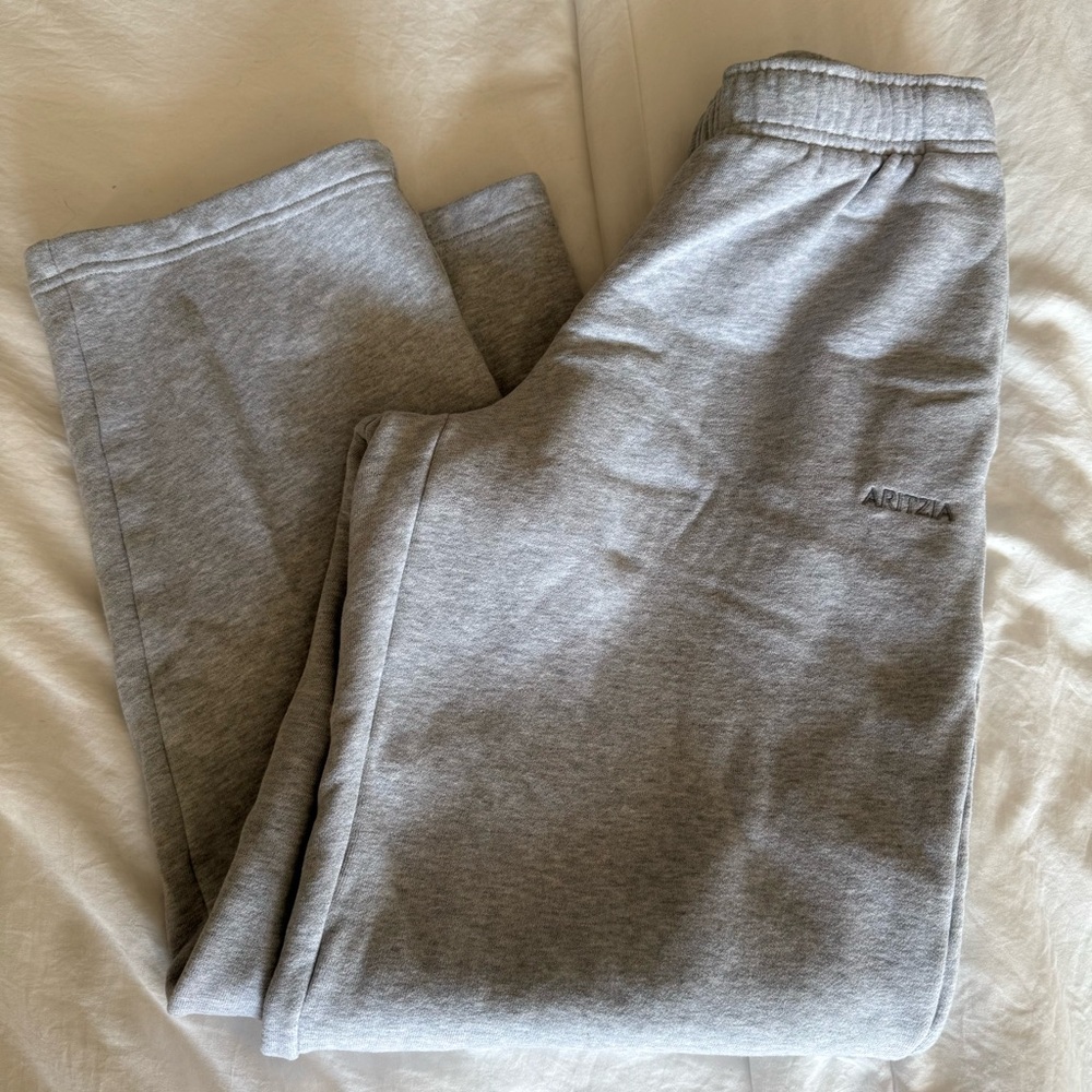 Aritzia Grey Boxy Zip Hoodie and Sweatpant Set - Picture 5 of 7